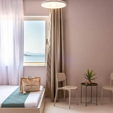 44 - & Access Apartment