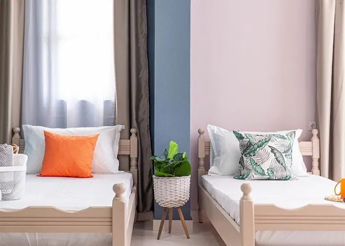 44 - & Access * Himarë